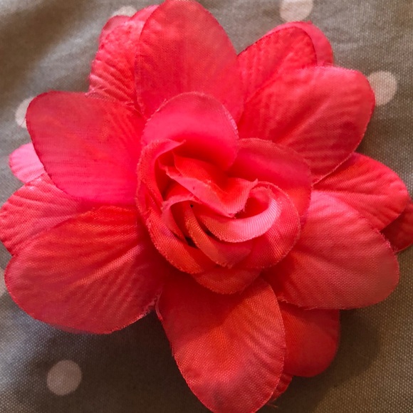 7 Piece Girls Hair Accessories - Picture 2 of 12